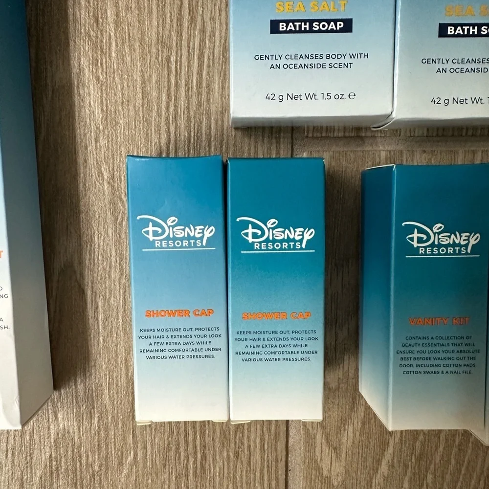 NEW- 12 piece Disney Resort Toiletries Set